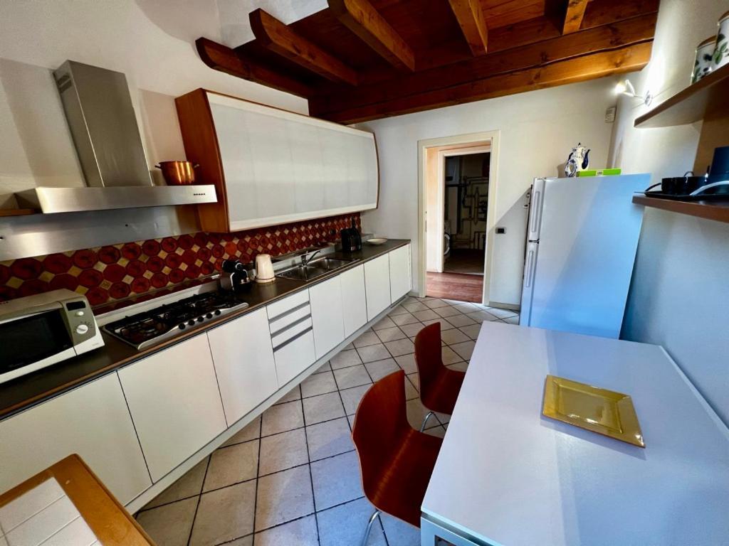 Residence Corte Ferrari -Ciao Vacanze- Moniga del Garda Exterior foto