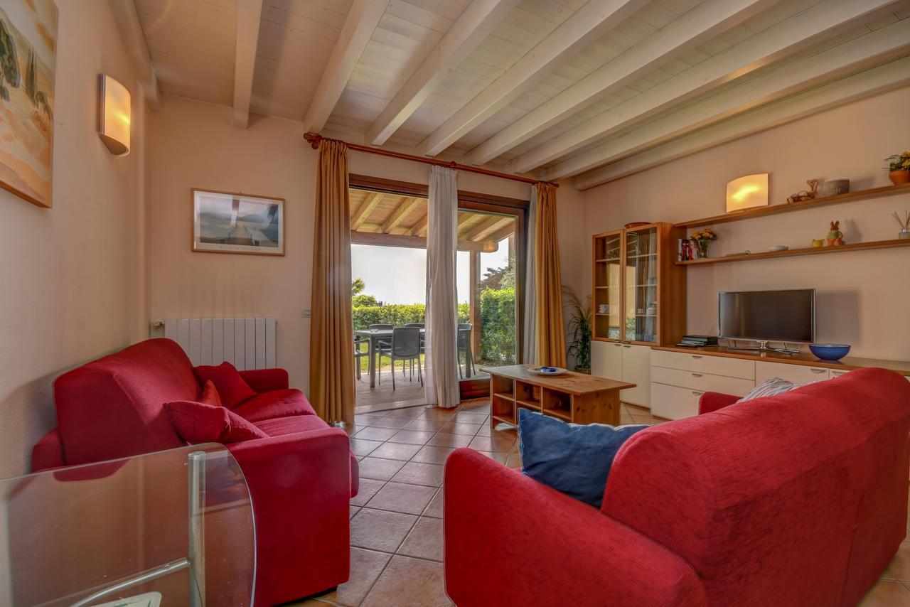 Residence Corte Ferrari -Ciao Vacanze- Moniga del Garda Exterior foto