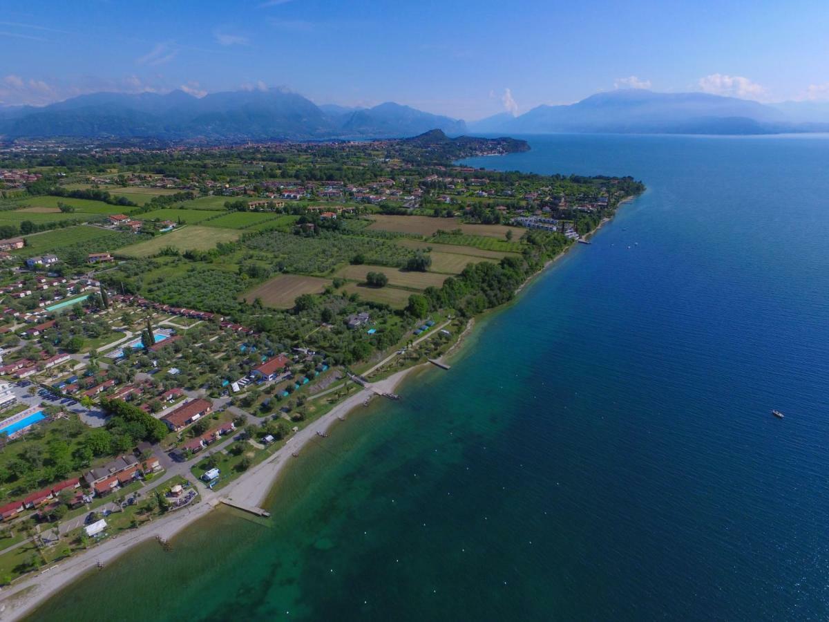 Residence Corte Ferrari -Ciao Vacanze- Moniga del Garda Exterior foto