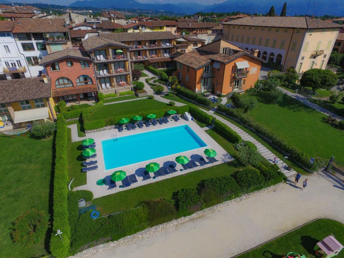 Residence Corte Ferrari -Ciao Vacanze- Moniga del Garda Exterior foto